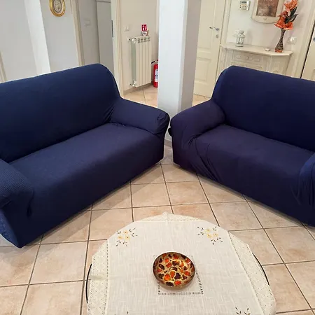 Versil Vacation Apartmán Querceta